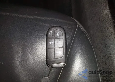 2015 Chrysler 300 Limited из США, поврежденный, VIN 2C3CCARG9FH892140